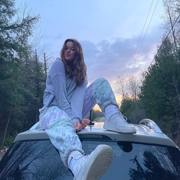 Meet your Posher, Katie - Picture 1 of 1